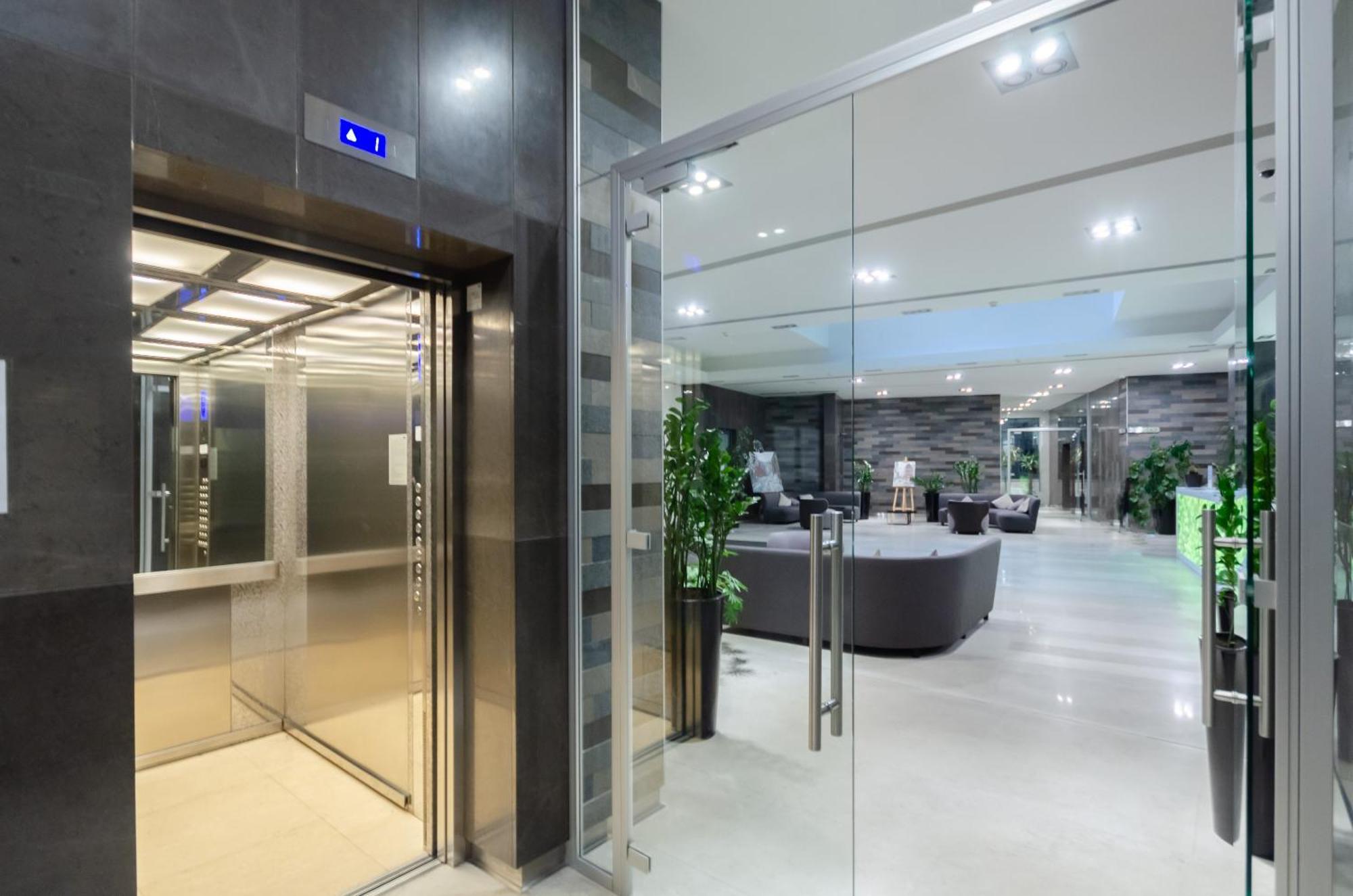 Petrovdom Apartments 267-373 In Rc Central Park, 7 John Mccain Street Киев Екстериор снимка