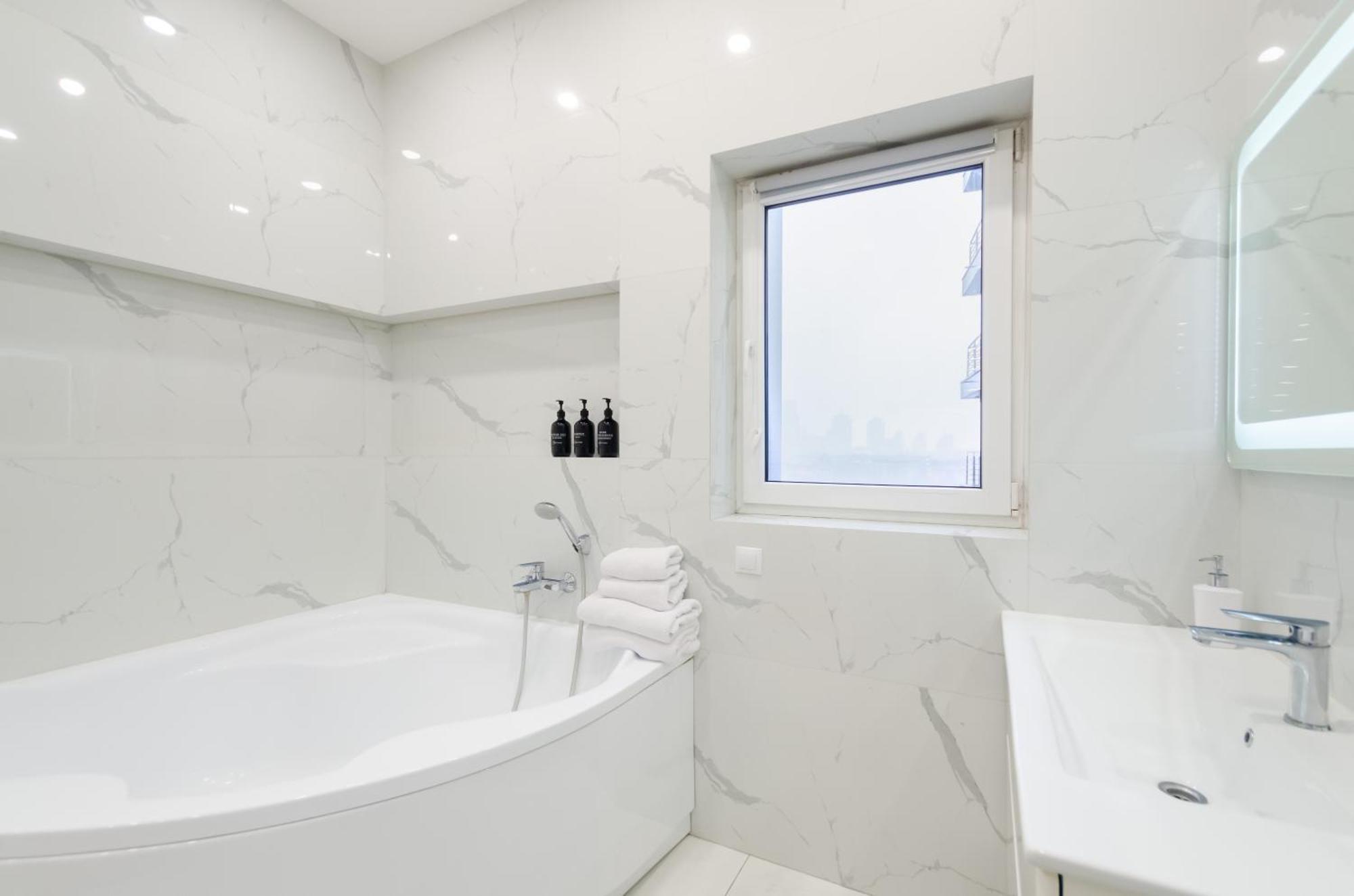 Petrovdom Apartments 267-373 In Rc Central Park, 7 John Mccain Street Киев Екстериор снимка
